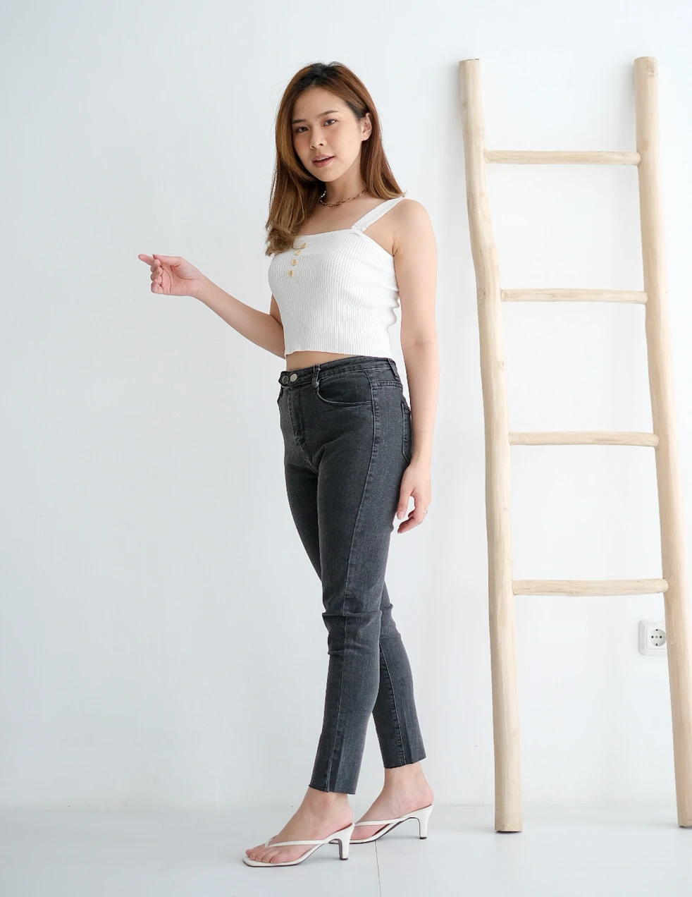 Jeans Emma Jeans - Abu Tua 2 ~item/2023/3/28/emma_jeans_10