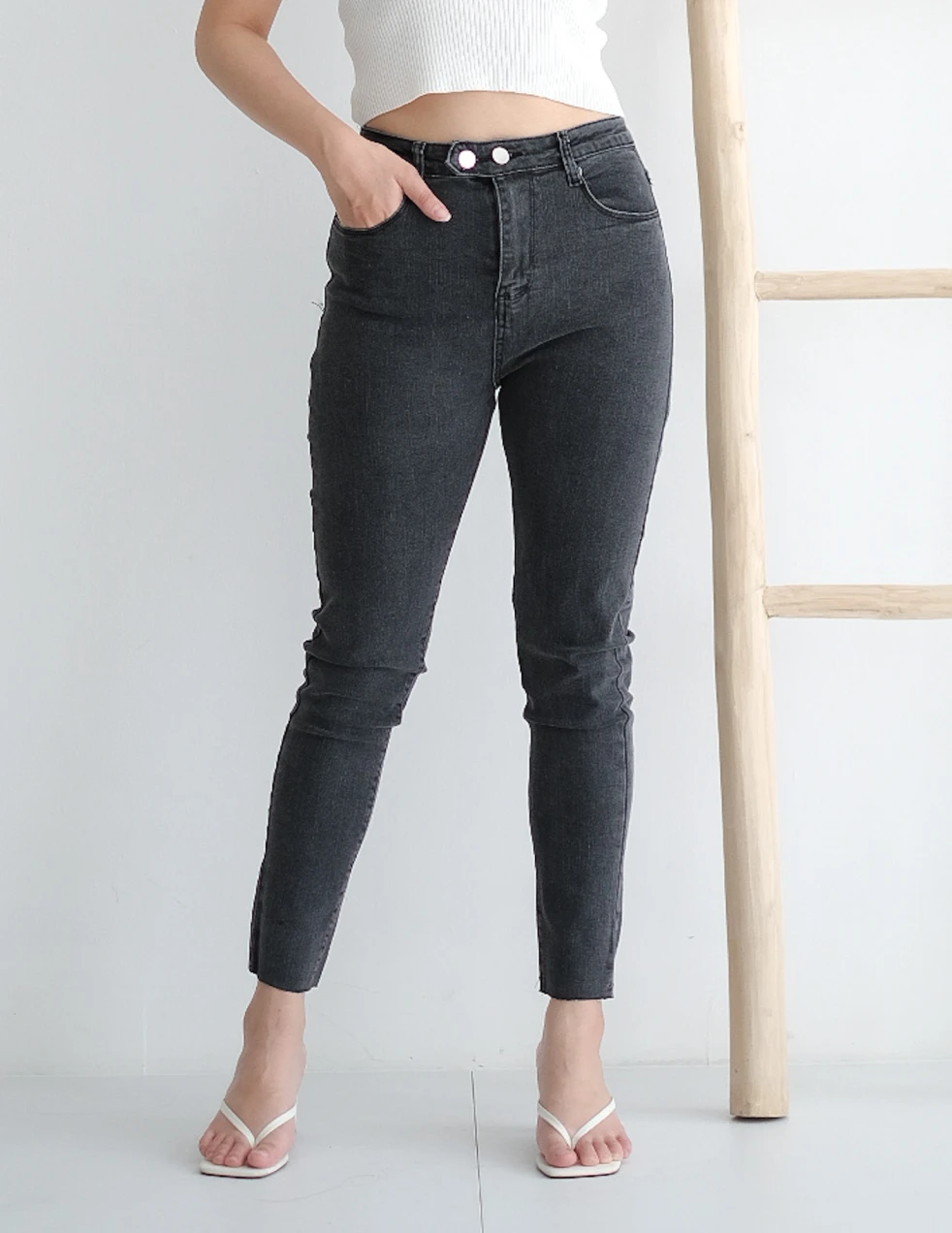 Jeans Emma Jeans - Abu Tua 3 ~item/2023/3/28/emma_jeans_11