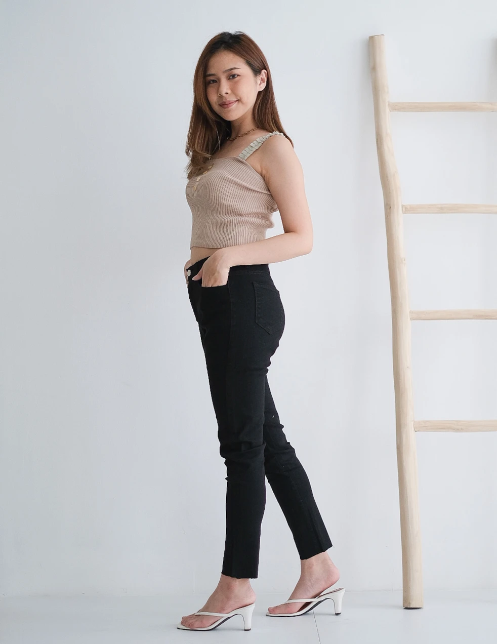 Jeans Emma Jeans - Black 2 ~item/2023/3/28/emma_jeans_2