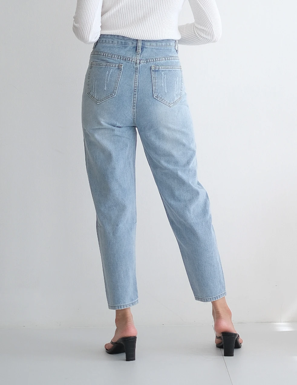 Jeans Chloe Jeans 4 ~item/2023/3/4/chloe_jeans_4